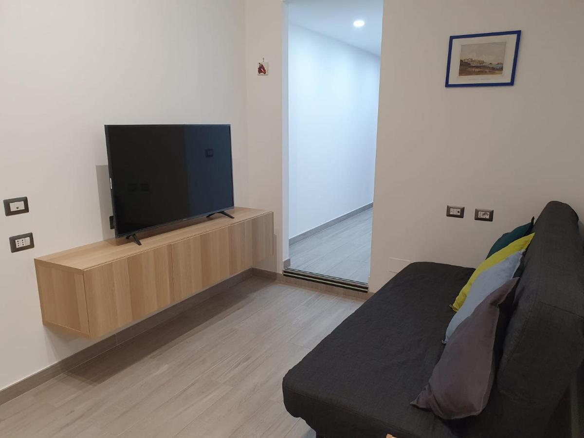 @Home Napoli Экстерьер фото