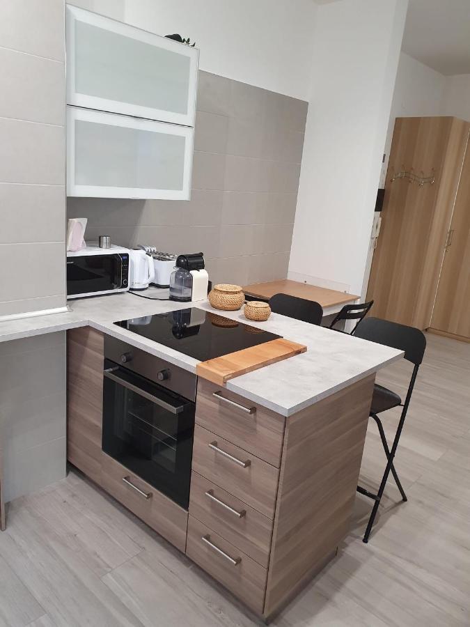 @Home Napoli Экстерьер фото